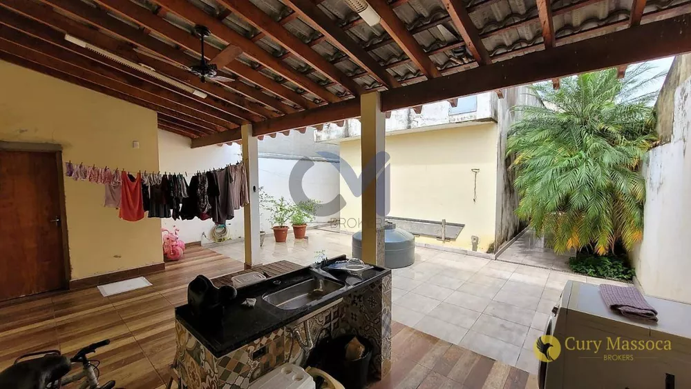 Casa à venda com 2 quartos, 170m² - Foto 3