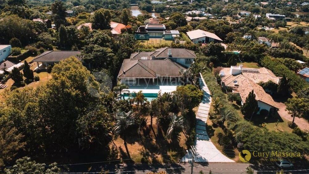 Casa de Condomínio à venda com 5 quartos, 620m² - Foto 1