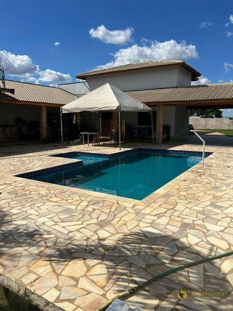 Chácara, 4 quartos, 1100 m² - Foto 1