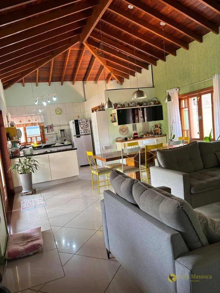 Chácara, 2 quartos, 2185 m² - Foto 8