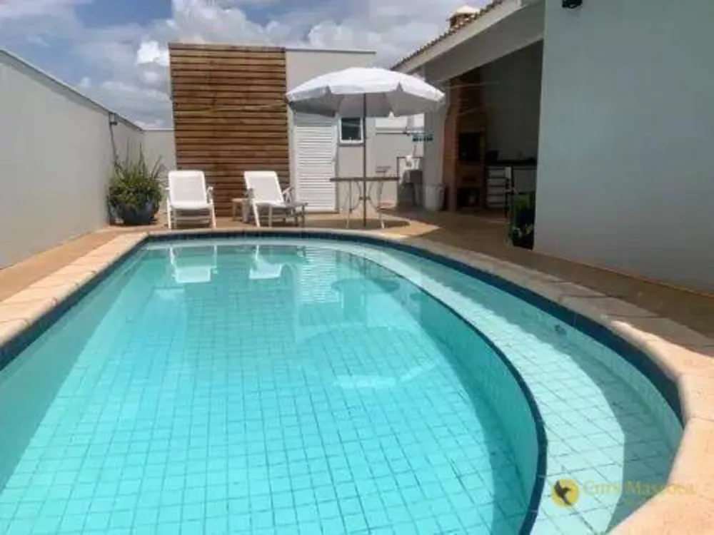 Casa de Condomínio à venda com 3 quartos, 242m² - Foto 1