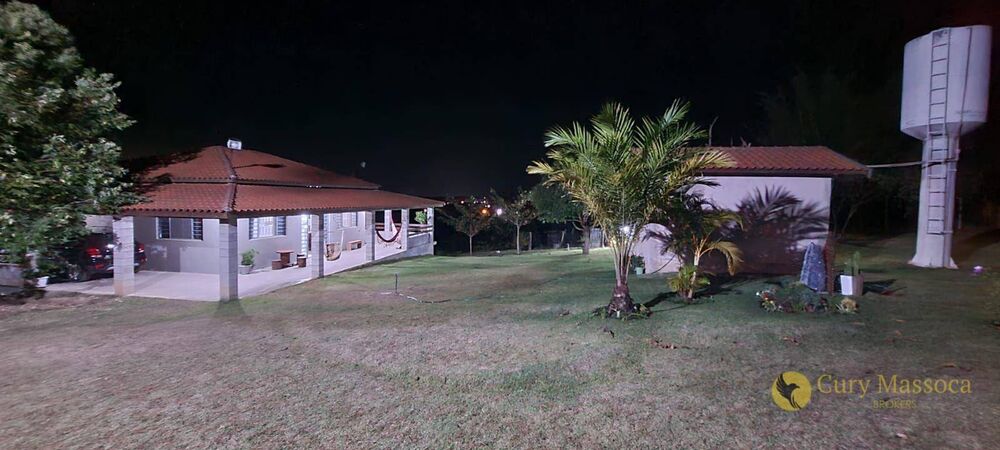 Chácara à venda e aluguel com 2 quartos, 200m² - Foto 1
