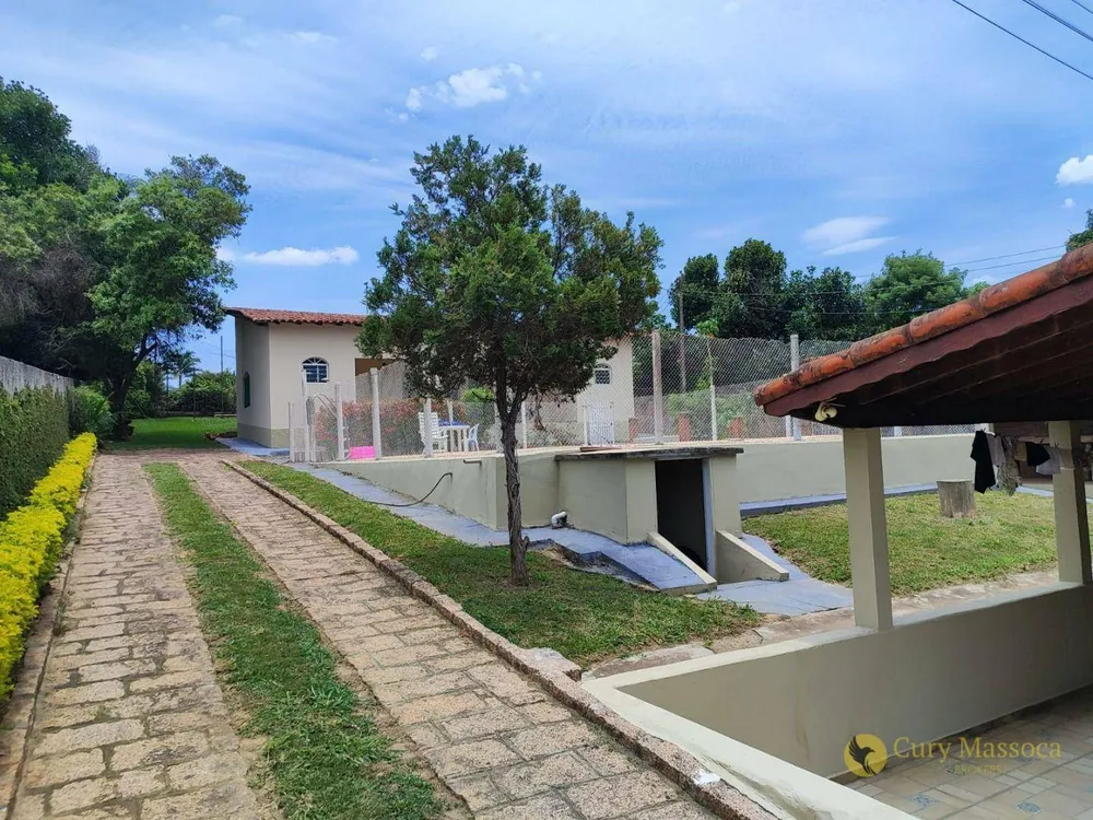 Chácara, 4 quartos, 2500 m² - Foto 1