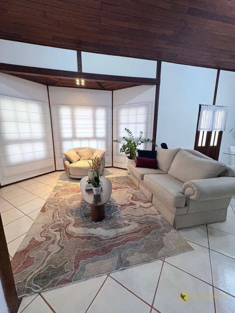 Casa, 3 quartos, 213 m² - Foto 1