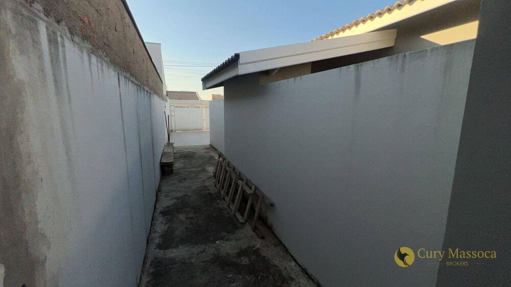 Casa à venda e aluguel com 1 quarto, 108m² - Foto 2