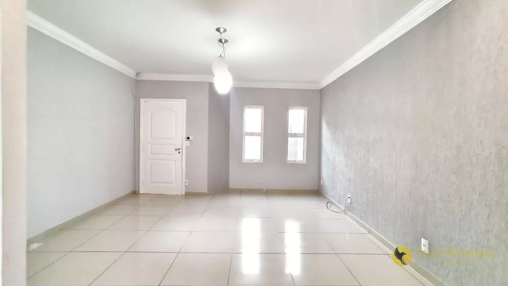 Casa à venda e aluguel com 3 quartos, 200m² - Foto 6