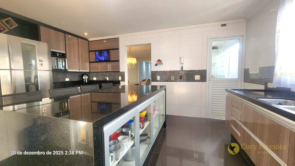Casa, 3 quartos, 249 m² - Foto 10