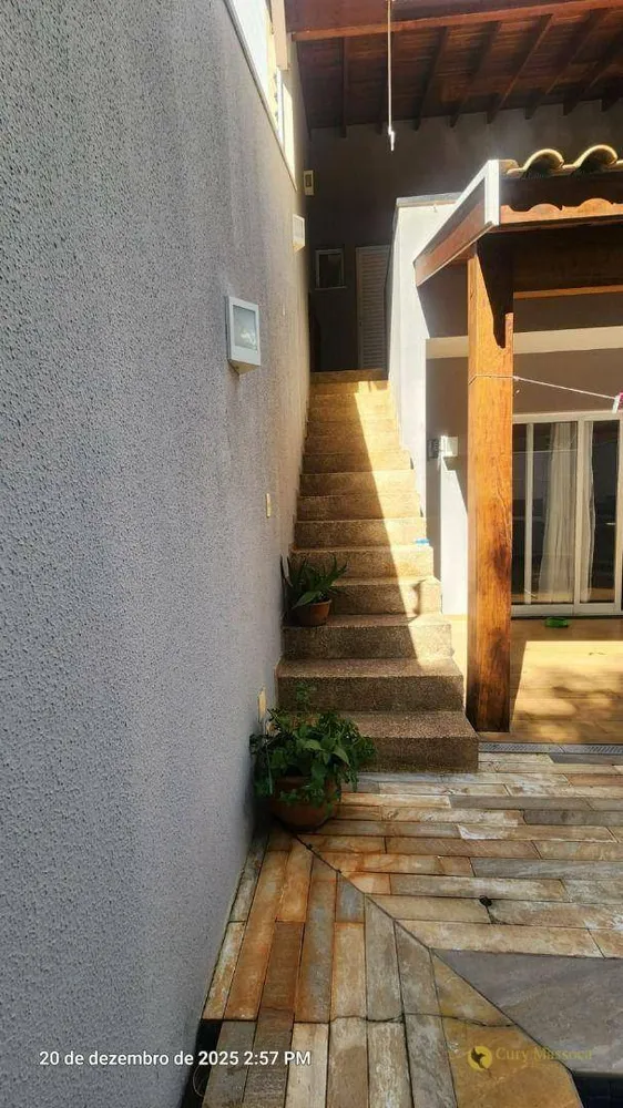 Casa, 3 quartos, 249 m² - Foto 2