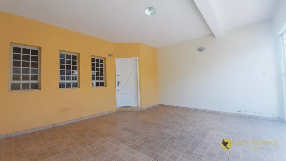 Casa à venda com 2 quartos, 150m² - Foto 2