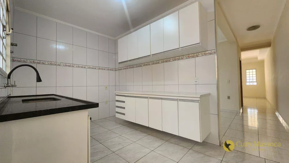 Casa à venda com 2 quartos, 150m² - Foto 13