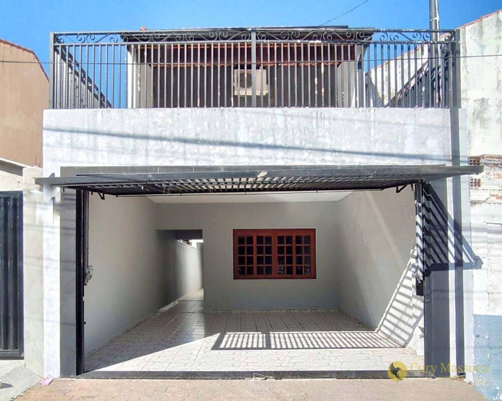 Casa à venda com 3 quartos, 167m² - Foto 1