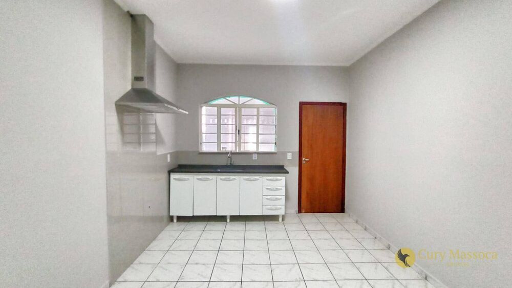 Casa à venda com 3 quartos, 167m² - Foto 4