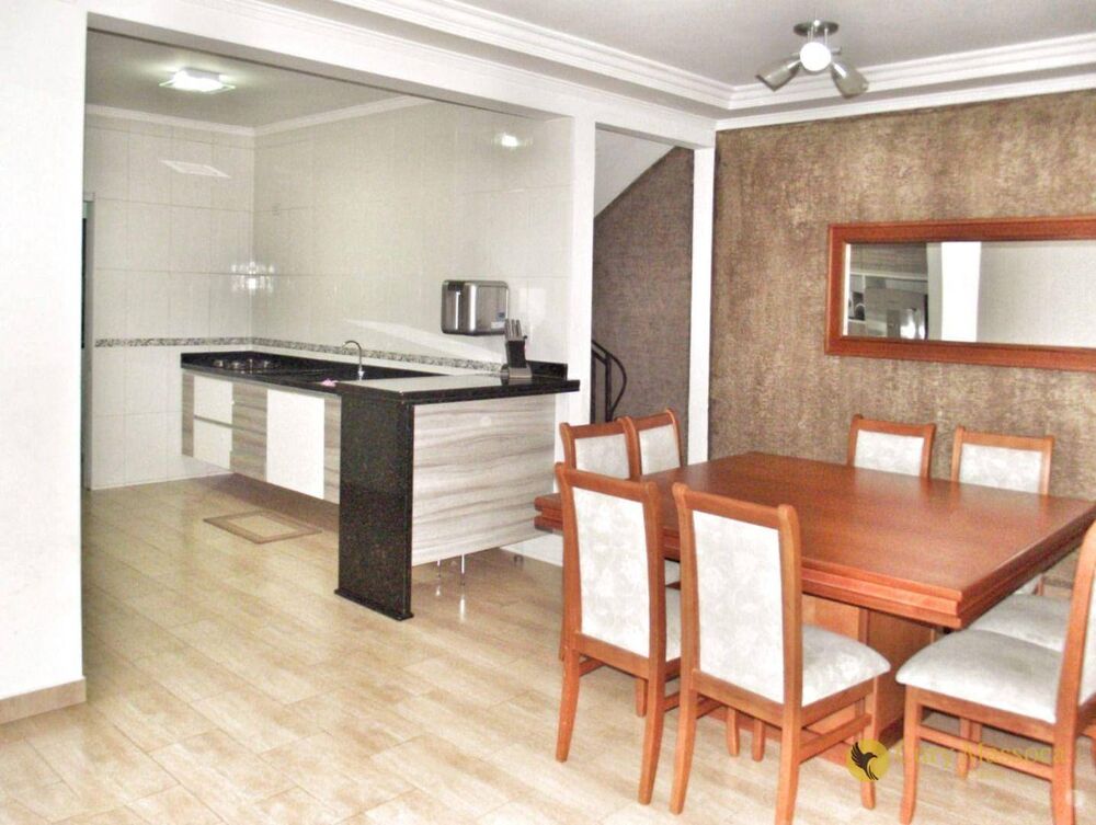 Casa, 3 quartos, 210 m² - Foto 1