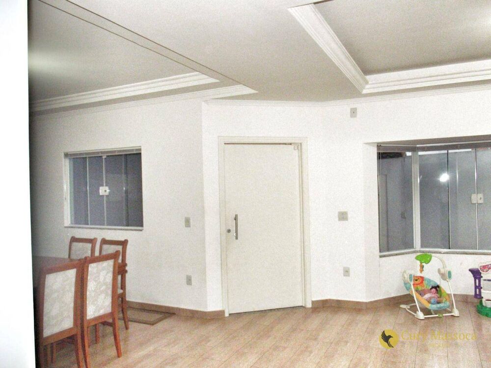 Casa, 3 quartos, 210 m² - Foto 2