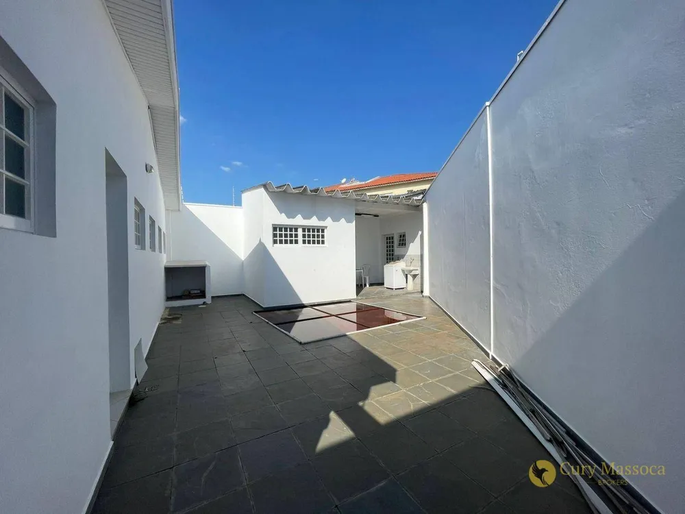 Casa, 5 quartos, 240 m² - Foto 1