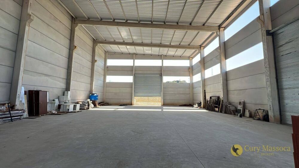Depósito-Galpão, 940 m² - Foto 1