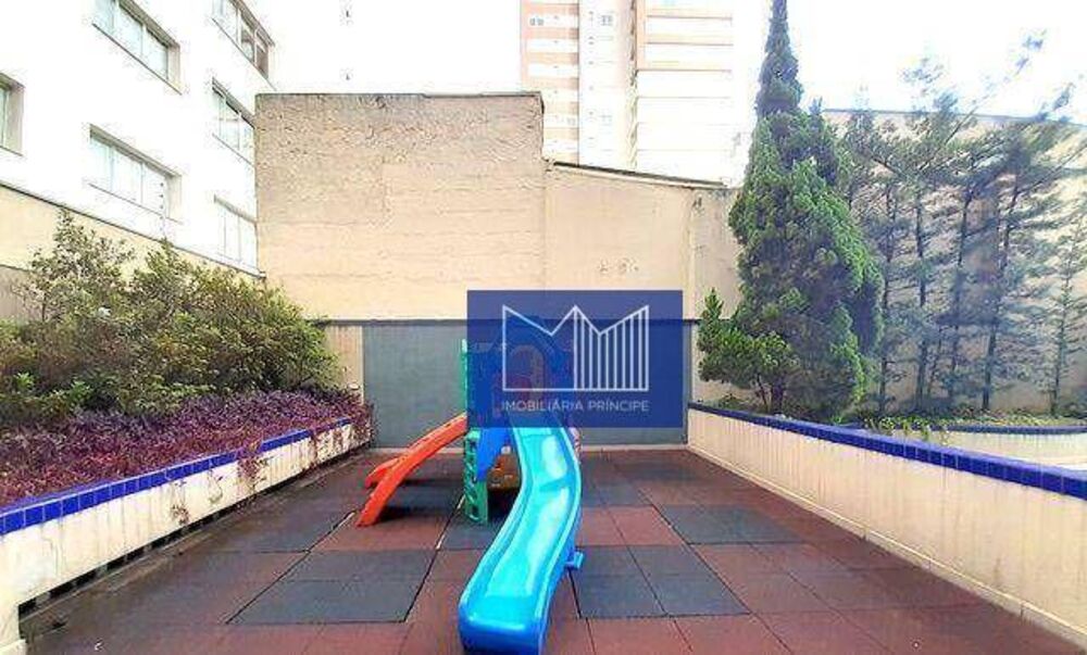 Apartamento para alugar com 3 quartos, 140m² - Foto 2