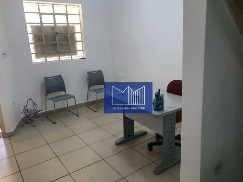 Casa à venda e aluguel com 3 quartos, 120m² - Foto 2