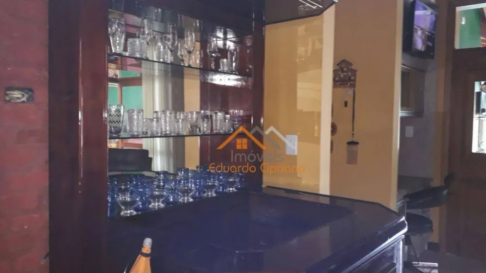 Casa, 4 quartos, 199 m² - Foto 4