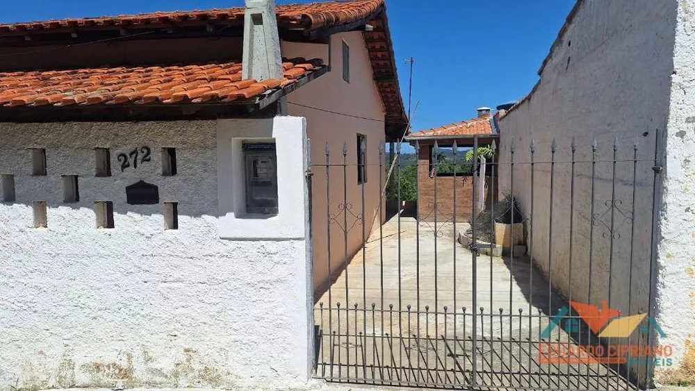 Casa à venda com 3 quartos, 250m² - Foto 3