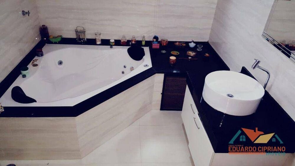 Casa de Condomínio à venda e aluguel com 5 quartos, 400m² - Foto 2