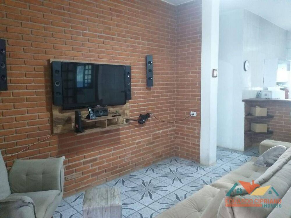 Casa à venda com 3 quartos, 326m² - Foto 2