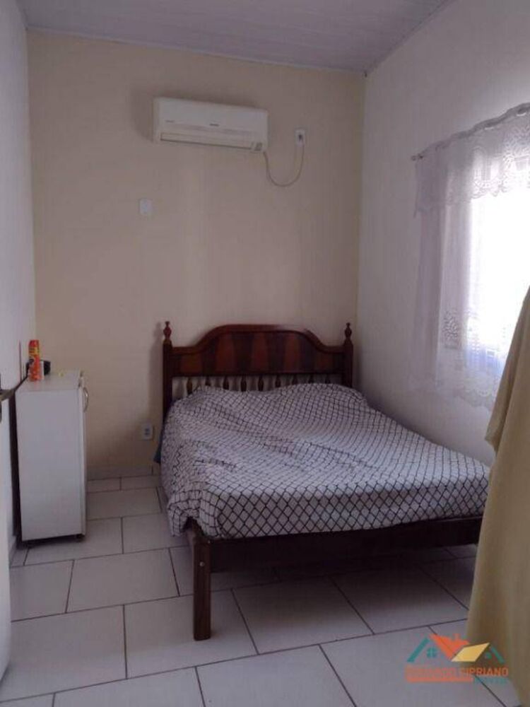 Casa à venda com 6 quartos, 317m² - Foto 10
