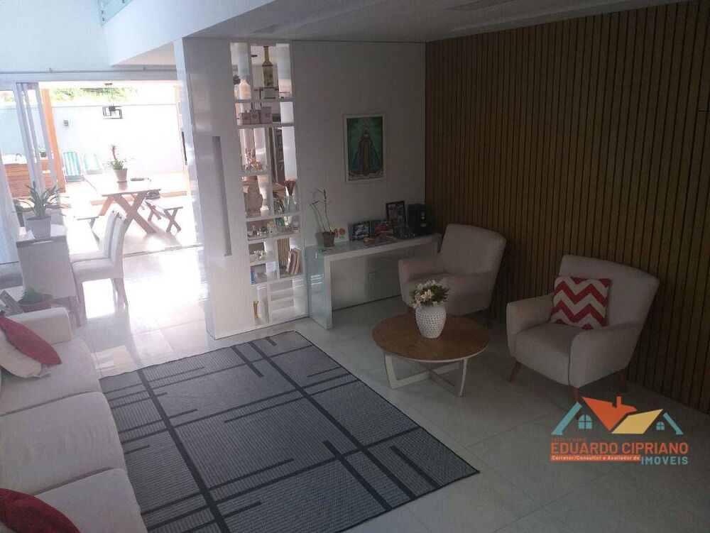 Casa à venda com 3 quartos, 240m² - Foto 3