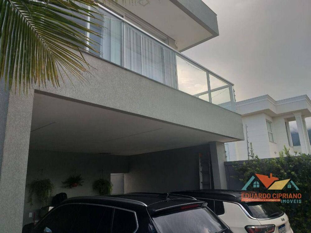 Casa à venda com 3 quartos, 240m² - Foto 2