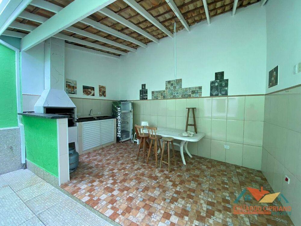 Casa à venda com 3 quartos, 130m² - Foto 2