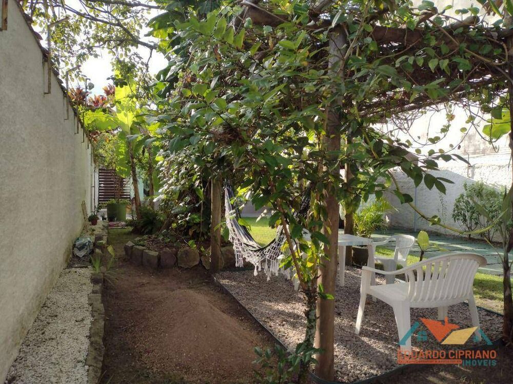 Casa à venda e aluguel com 3 quartos, 166m² - Foto 2