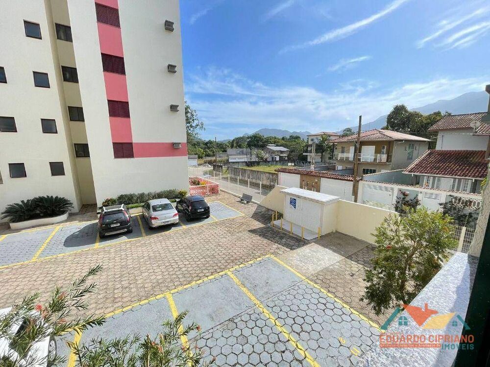 Apartamento à venda com 2 quartos, 70m² - Foto 13