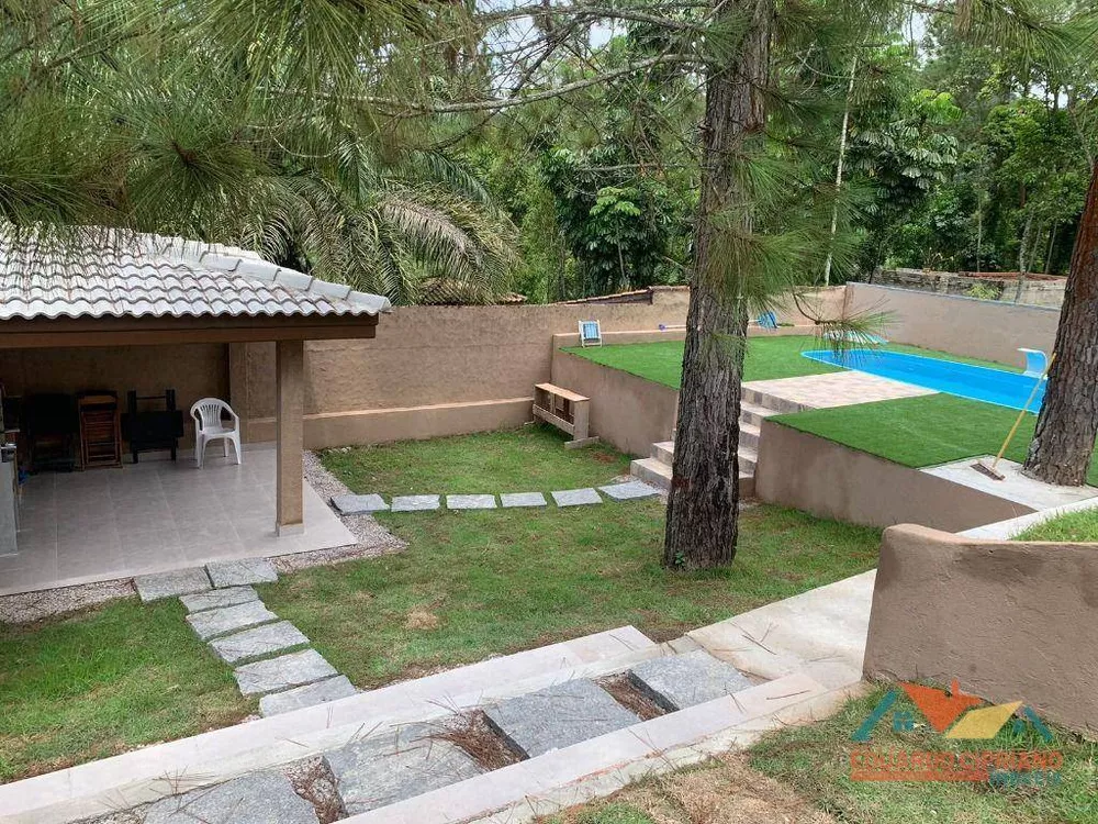 Casa à venda com 2 quartos, 120m² - Foto 2