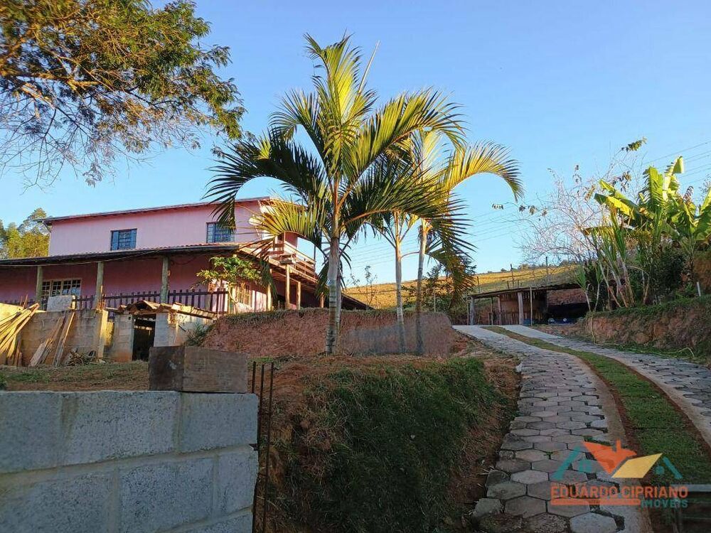 Casa à venda com 4 quartos, 526m² - Foto 1