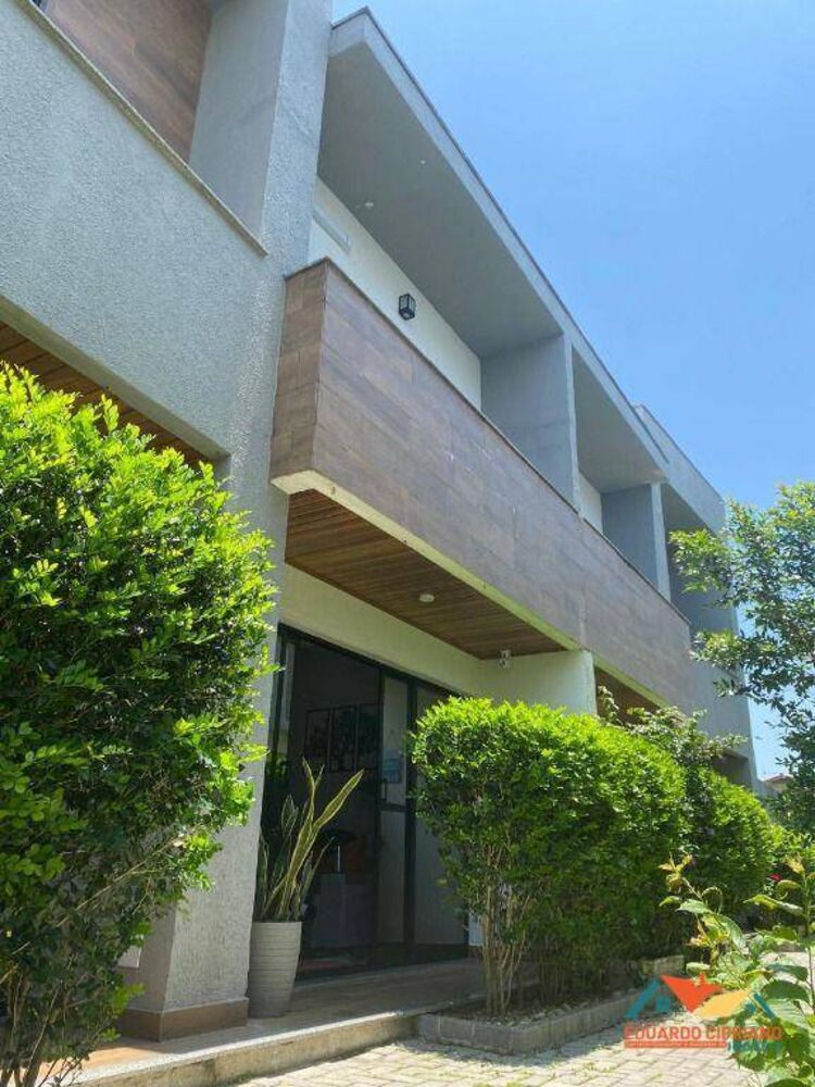 Casa à venda com 2 quartos, 90m² - Foto 2