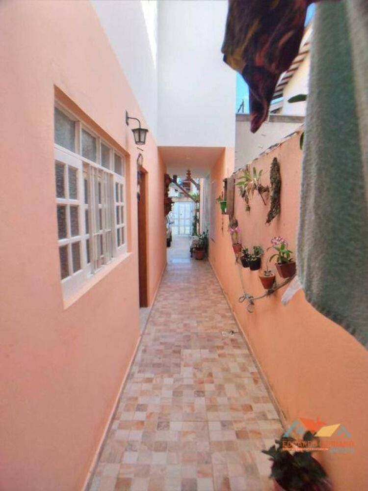 Casa à venda com 5 quartos, 290m² - Foto 4