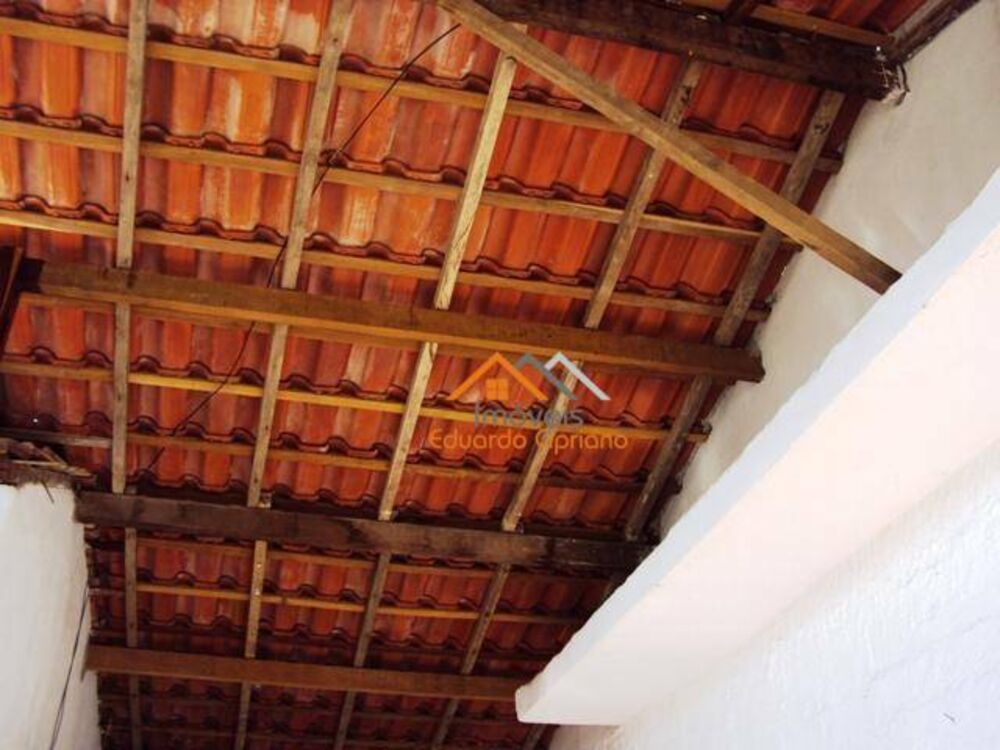 Casa à venda com 5 quartos, 130m² - Foto 1