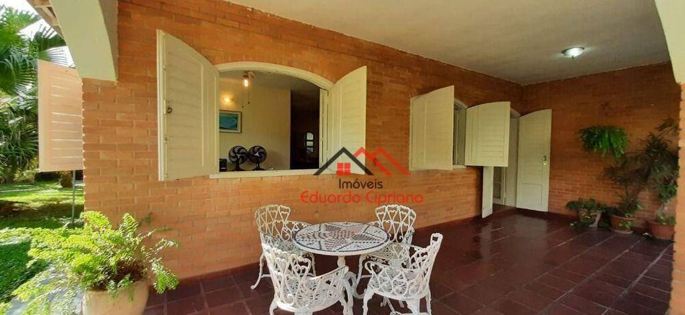 Casa de Condomínio à venda com 3 quartos, 180m² - Foto 2