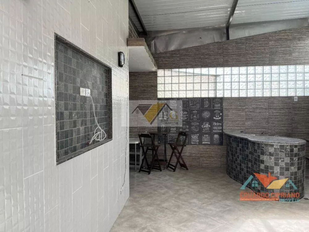 Casa à venda com 2 quartos, 100m² - Foto 1