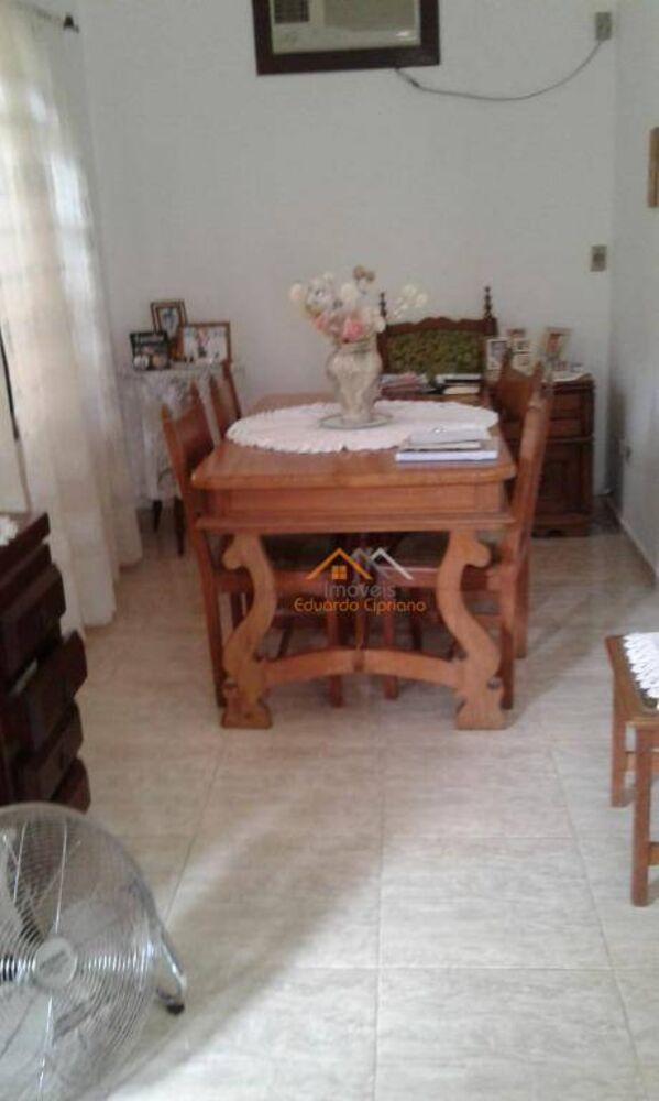 Casa à venda com 3 quartos, 150m² - Foto 2