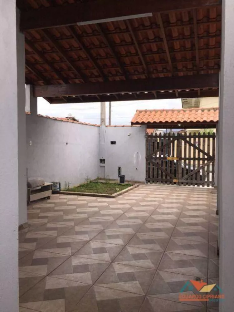 Casa à venda com 2 quartos, 90m² - Foto 3