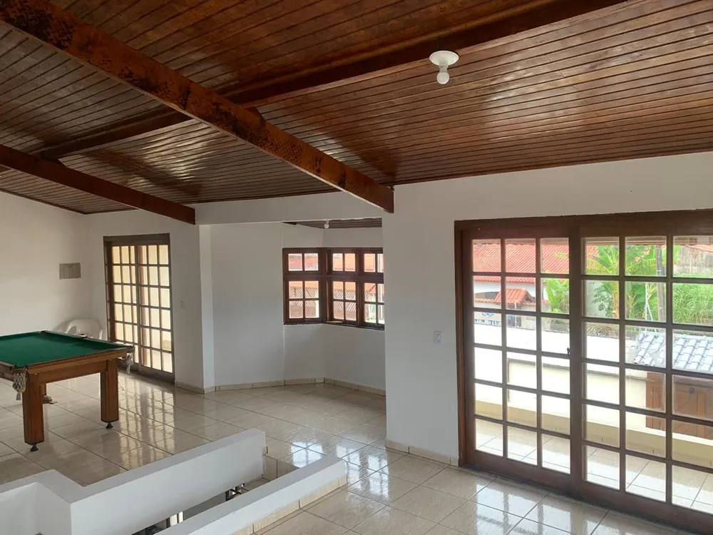 Casa, 5 quartos, 276 m² - Foto 1