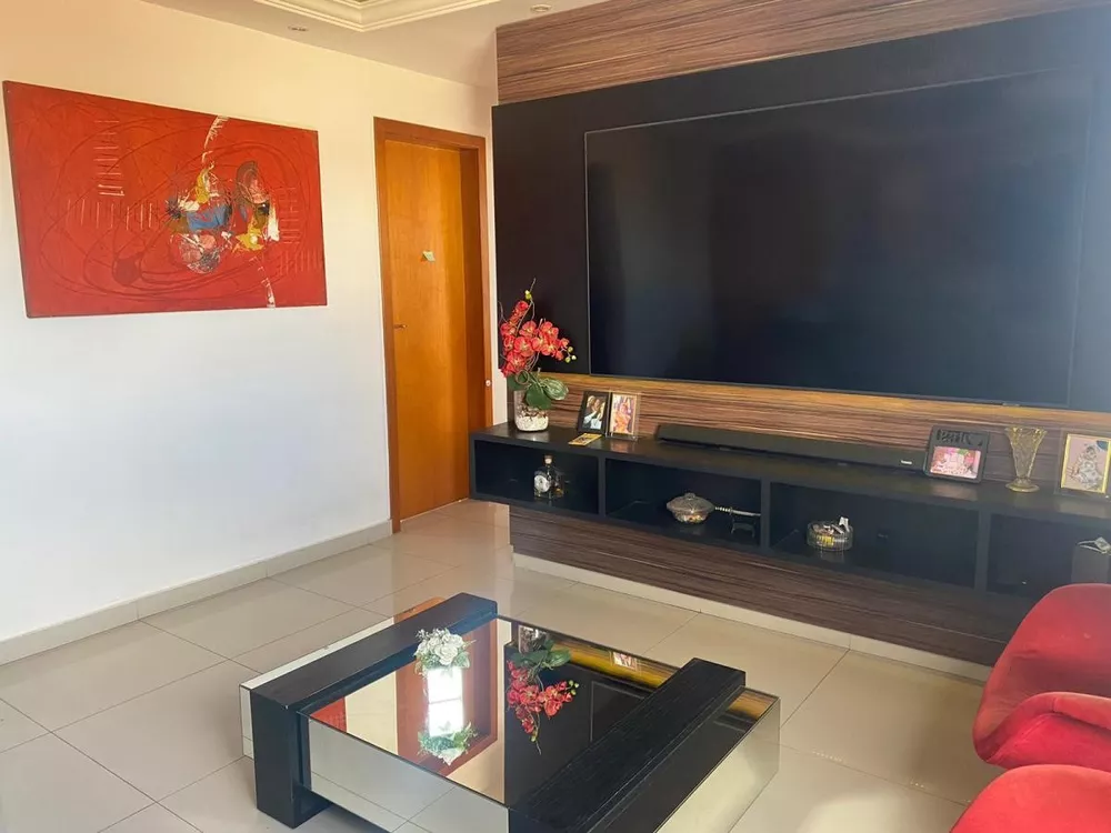 Apartamento à venda com 3 quartos, 180m² - Foto 2