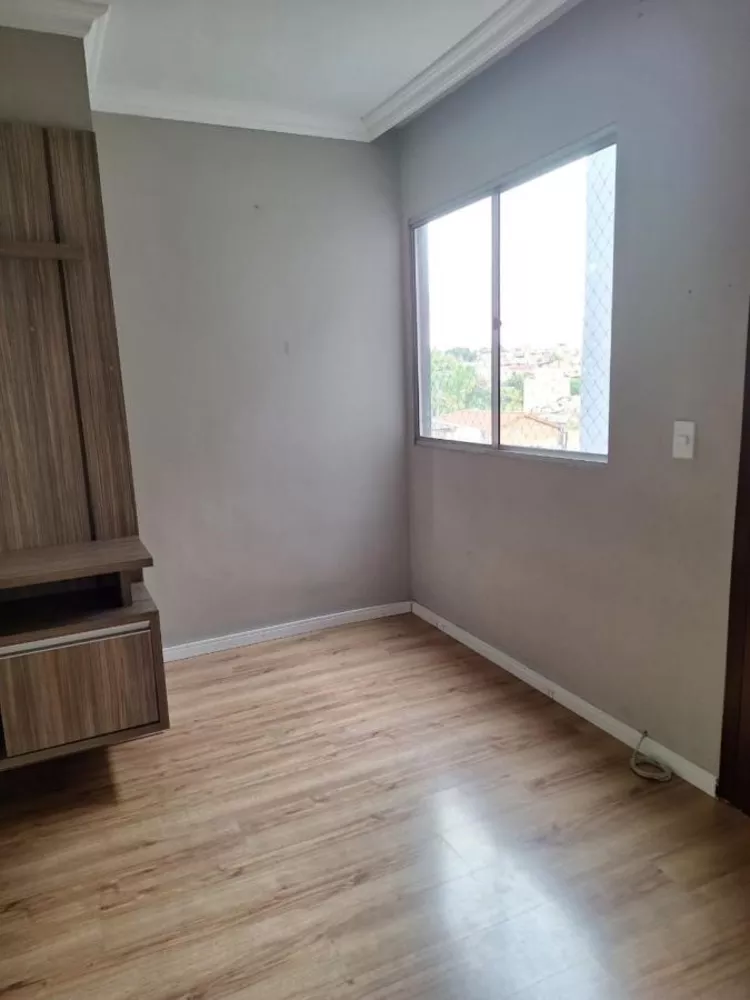 Apartamento à venda com 2 quartos, 45m² - Foto 2