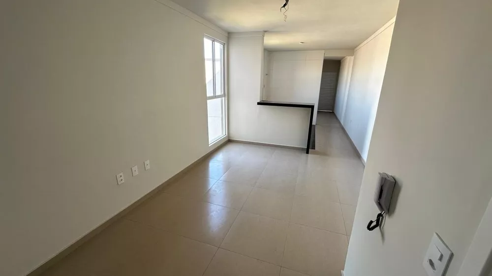 Apartamento à venda com 2 quartos, 65m² - Foto 2