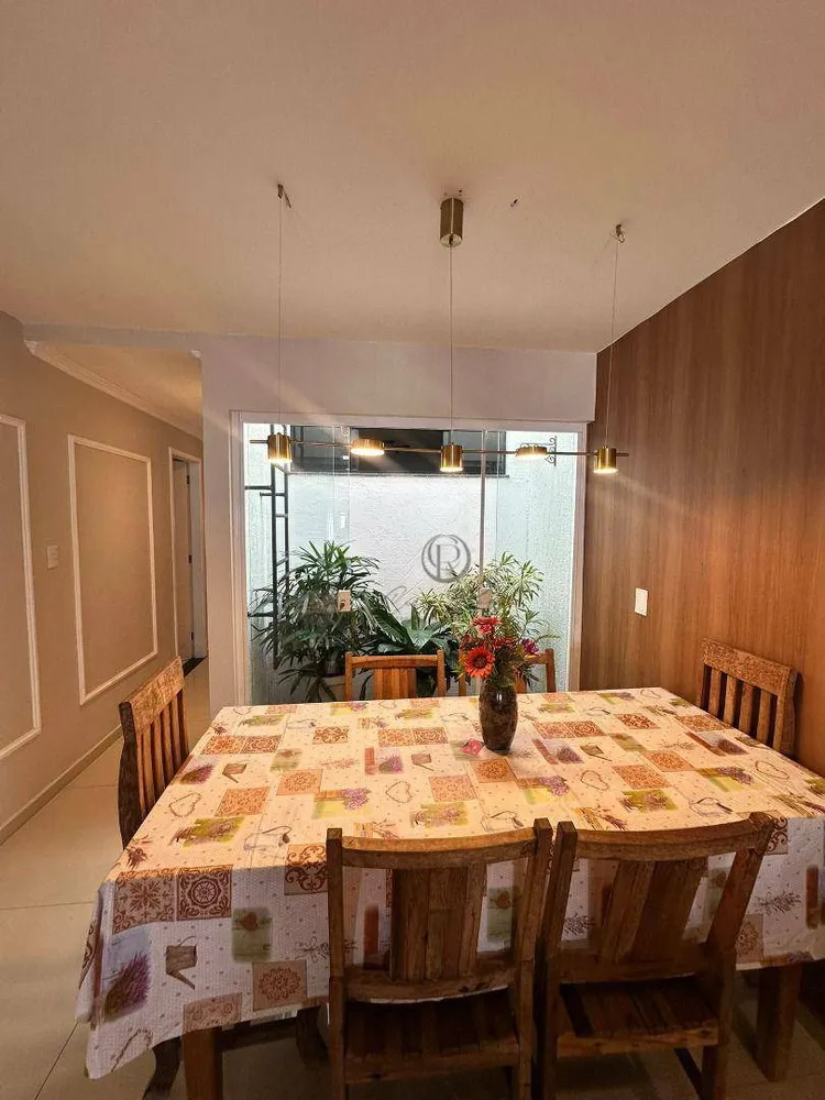 Casa, 3 quartos, 225 m² - Foto 3