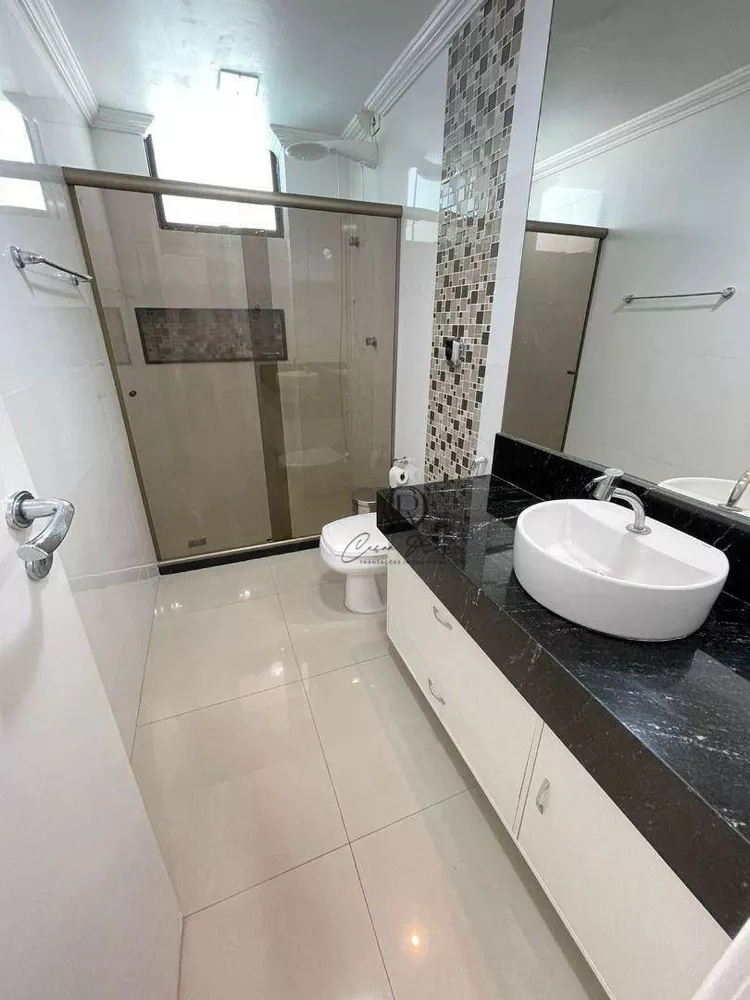 Apartamento, 3 quartos, 218 m² - Foto 8