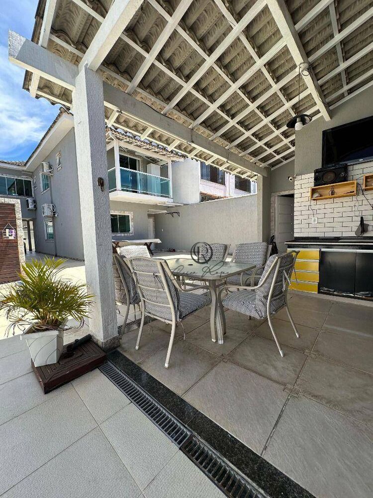 Casa à venda com 3 quartos, 290m² - Foto 8