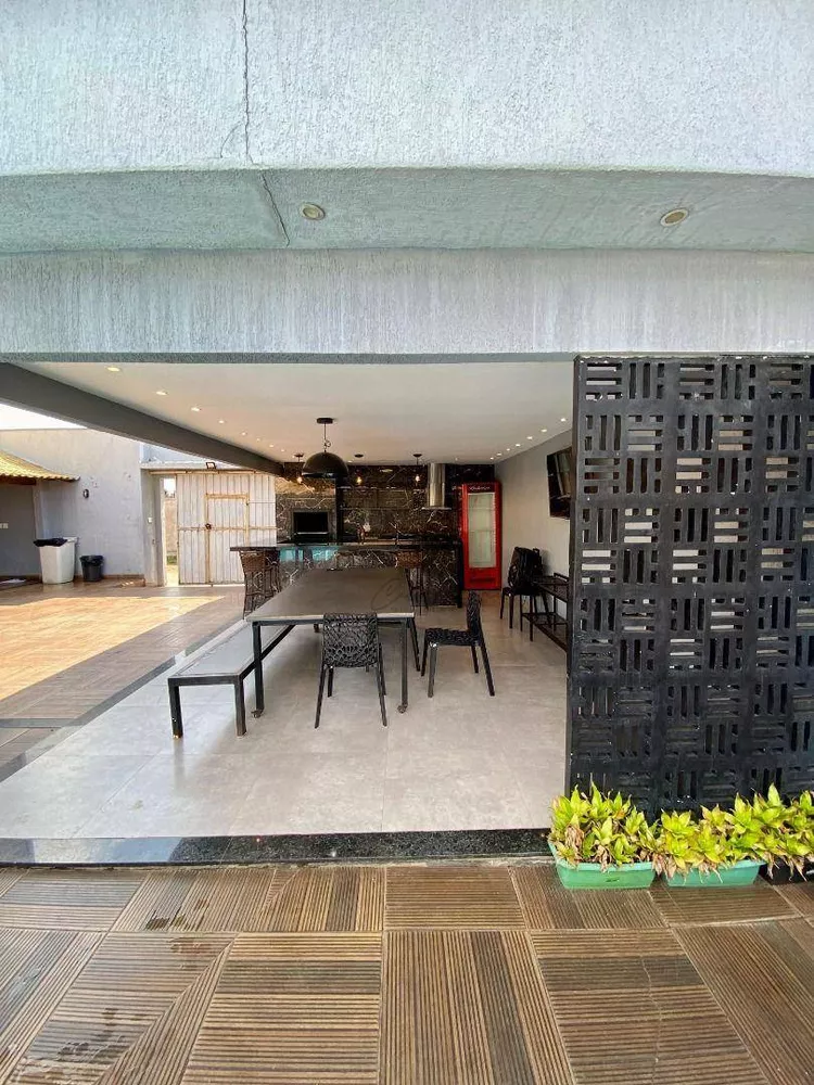 Casa, 8 quartos, 260 m² - Foto 2