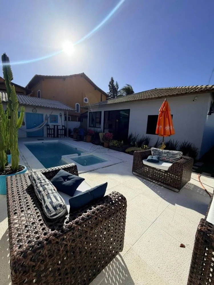 Casa, 3 quartos, 216 m² - Foto 1